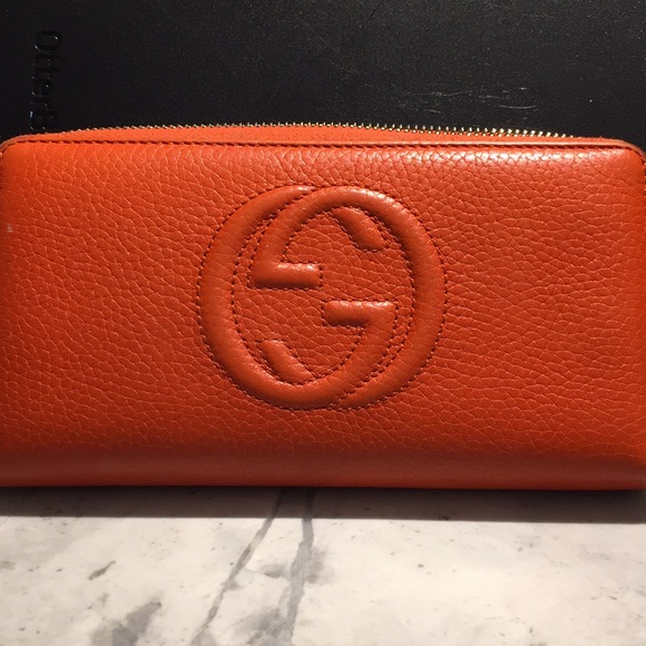 Gucci Handbags - Gucci GG wallet